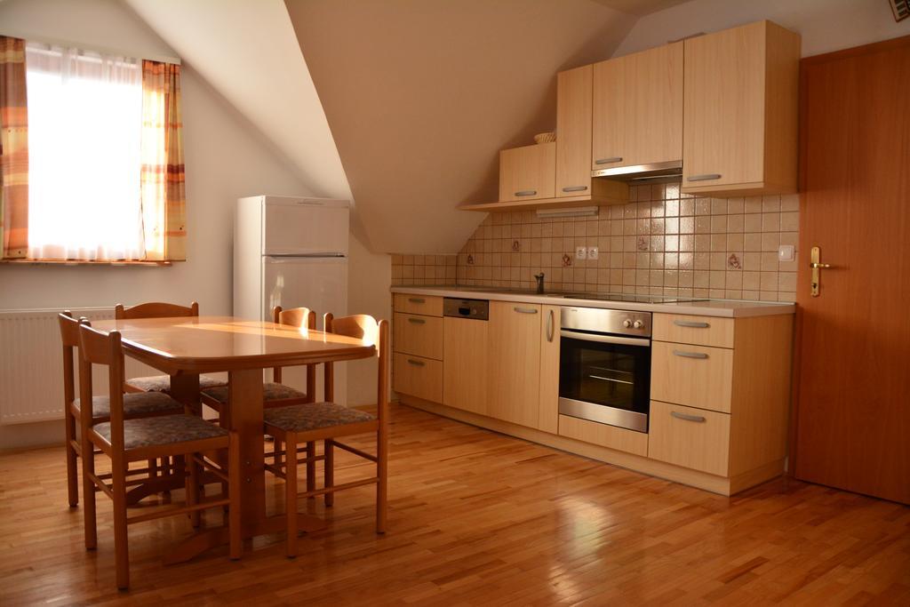 Apartments Gatej 체르크노 외부 사진